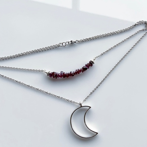 Genuine Garnet chips double layer moon necklace - Picture 5 of 12